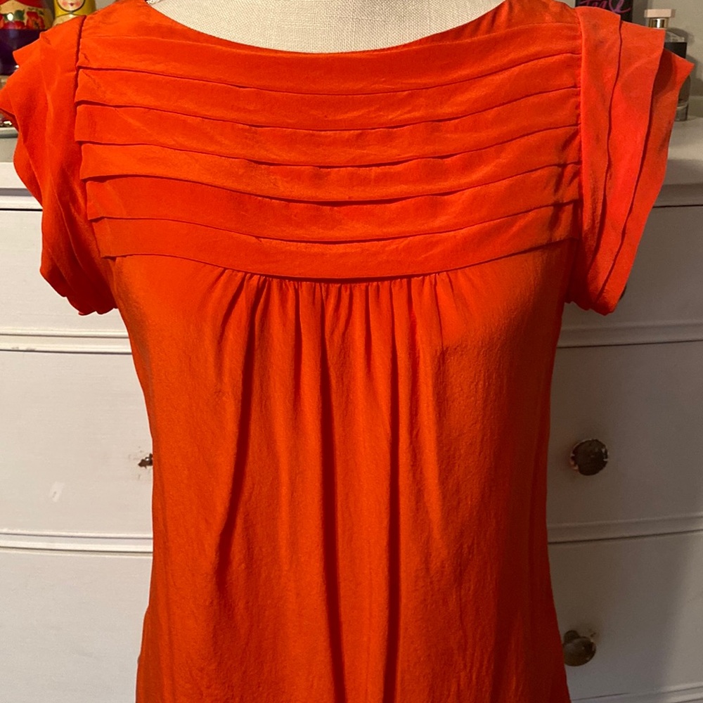 Banana Republic 💥Orange silk top